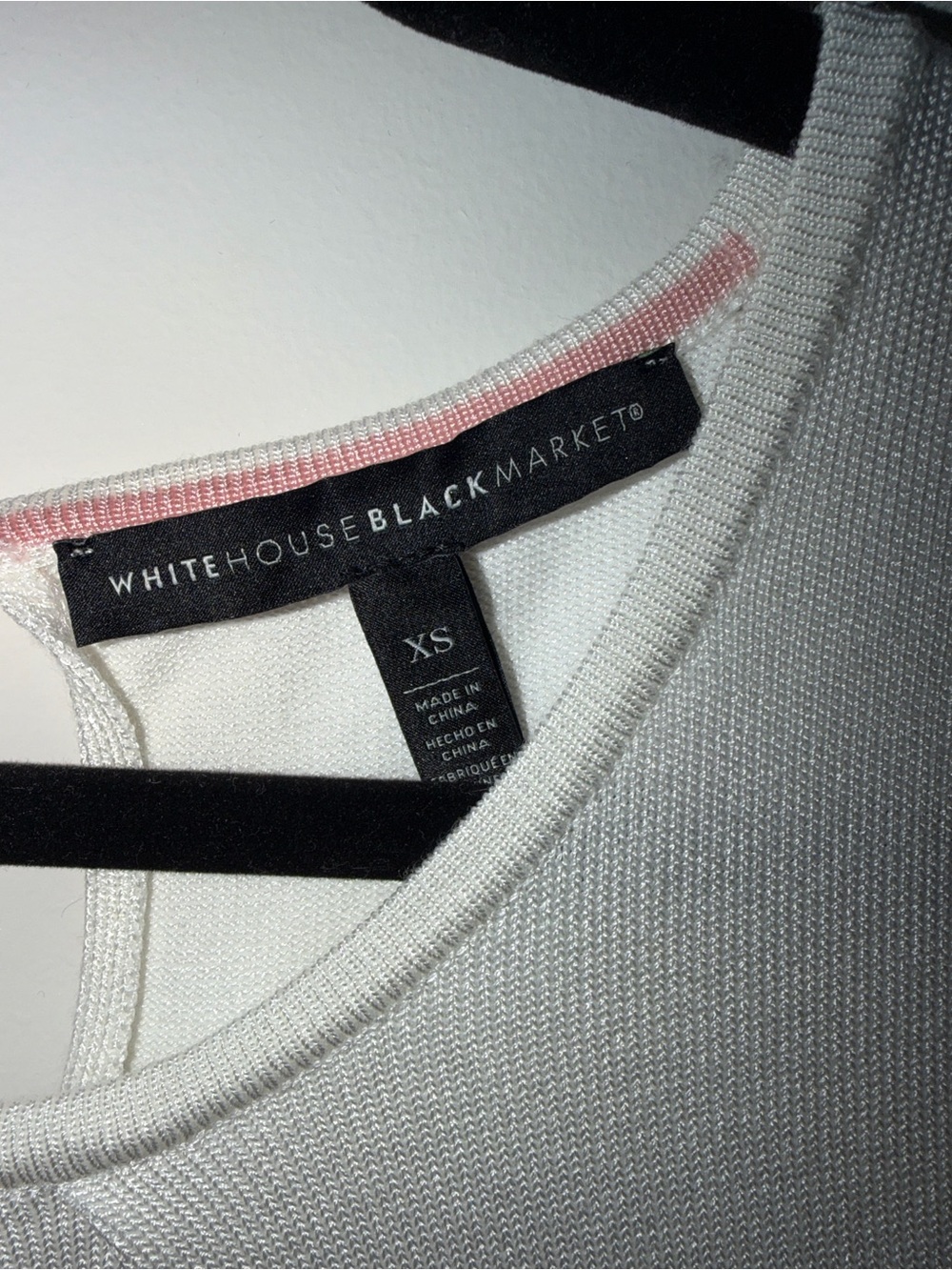 White House Black Market Ivory Sleeveless Keyhole Tank - Picture 2 of 3